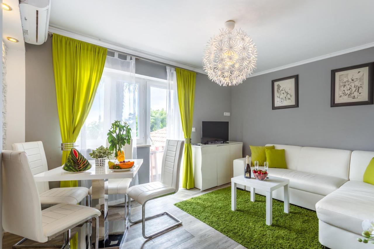 Apartmani Gabi Njivice Exterior foto